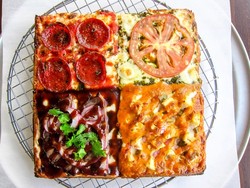 Waffle Pizza dengan Topping Gurih Kini Populer di Los Angeles