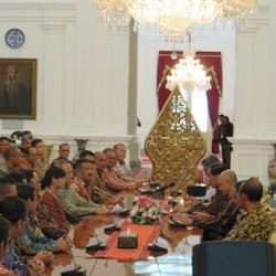 Bertemu Jokowi, Klub dan Asprov Sepakati Reformasi Total Sepakbola