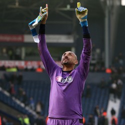 Penyelamatan Penalti Ganda Heurelho Gomes