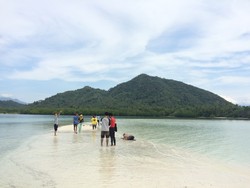 Pahawang, Surga yang Tak Jauh dari Jakarta