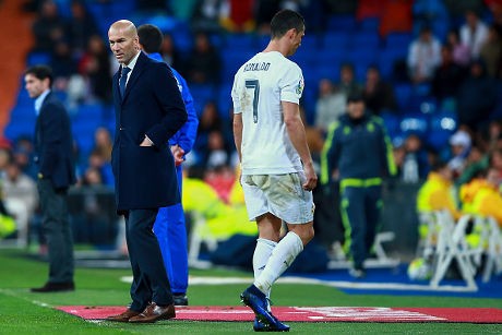 Madrid Menang, Ronaldo Cedera