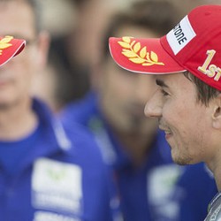 Kontrak Baru Rossi Muluskan Jalan Ducati Dapatkan Lorenzo