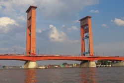 Ikon Kebanggaan Palembang: Jembatan Ampera
