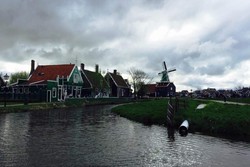 Ini Dia Tempat Terbaik Melihat Kincir Angin di Belanda