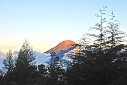 Lukisan Alam di Bukit Sikunir