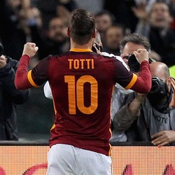 Totti di Ambang Kontrak Baru?