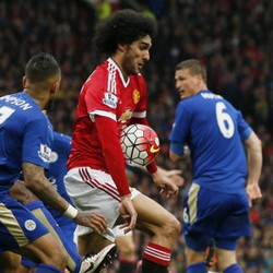 Jambakan Robert Huth, Sikutan Fellaini