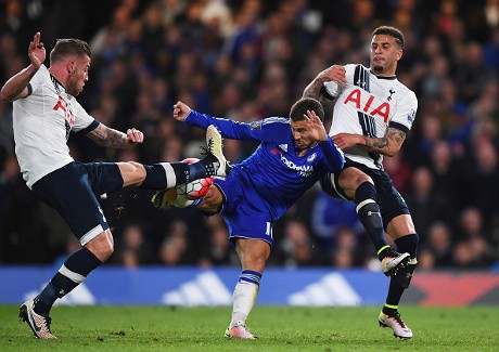 Fuchs Ingin Cium Hazard Atas Gol ke Gawang Spurs