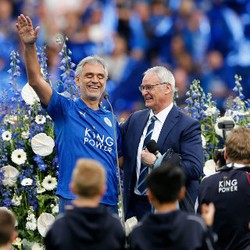 Suara Emas Andrea Bocelli Buka Pesta Juara Si Rubah