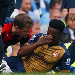 Welbeck Terancam Absen di Euro 2016