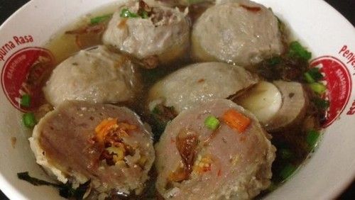 Tersengat Pedasnya Bakso Rawit Racikan Bang Jambrong