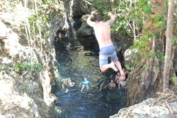Haji Mangku, Penguji Nyali di Derawan