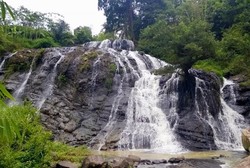 Melepas Penat di Curug Sindaro, Kebumen