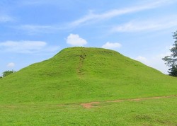 Bukit di Sleman Ini Dulunya Candi