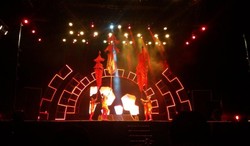 Takjub! Melihat Aerial Silk Dance di Trans Studio Bandung