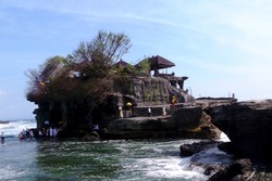 10 Landmark Indonesia yang Jadi Favorit Traveler Tahun 2016