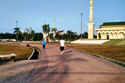 Akhir Pekan di Batam, Lari Pagi Dulu di Alun-alun Engku Putri