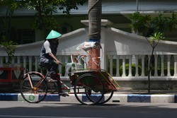 transportasi becak