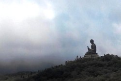 Penampakan Patung Buddha Terbesar di Hong Kong