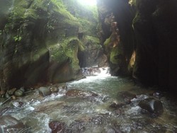 Curug yang Konon Jadi Tempat Mandi Bidadari di Jateng
