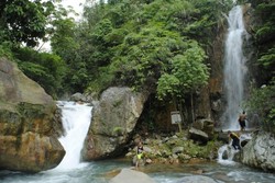 3 Air Terjun Indah yang Tersembunyi di Sentul, Bogor
