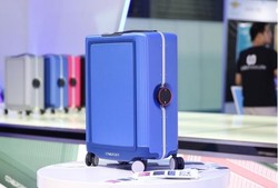Canggih! Koper Robot yang Bisa Ikuti Traveler Layaknya Peliharaan