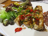 Nyam! Lembut Gurih Ikan Cobia dengan Siraman Sambal Matah