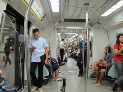Liburan ke Singapura, Ini 5 Tips Naik MRT