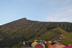 Keindahan Plawangan Sembalun di Rinjani