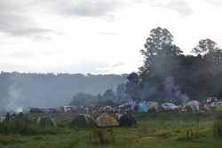 Ide Weekend: Kemping di Danau Buyan, Bali