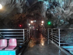 Atraksi Gua Jatijajar yang Tak Kalah Menarik dari Gua Gong