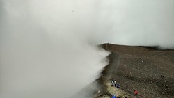 Menyentuh Atap Sumatera Barat