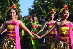 Potret Pesta Kesenian Bali yang Seru dan Meriah