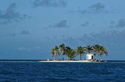 Serius, Pulau Toilet Sungguhan Ada