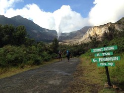 Belajar Mendaki di Gunung Papandayan