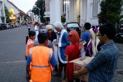 Serunya Ngabuburit di Kota Lama Semarang, Ada Tokoh Anime Bagi Takjil