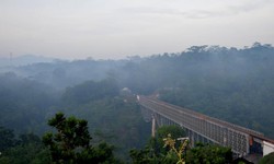 Jembatan Cirahong, Destinasi Favorit Ngabuburit di Ciamis