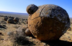 Misteri di Kazakhstan, Batu-batu Berbentuk Bola