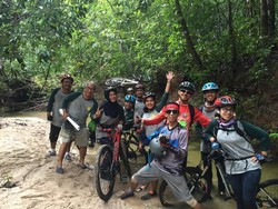 Gowes Asyik Jelajah Air Terjun Manjang Mirah, Bangka