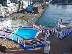 Kapal Pesiar Diamond Princess, Punya Kolam Renang Sampai Lapangan basket