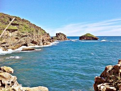2 Pesona Pantai Jogan yang Bikin Kamu Jatuh Cinta