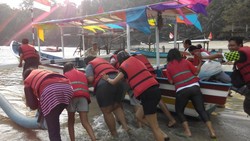 Mau Naik Perahu, Disuruh Dorong Dulu