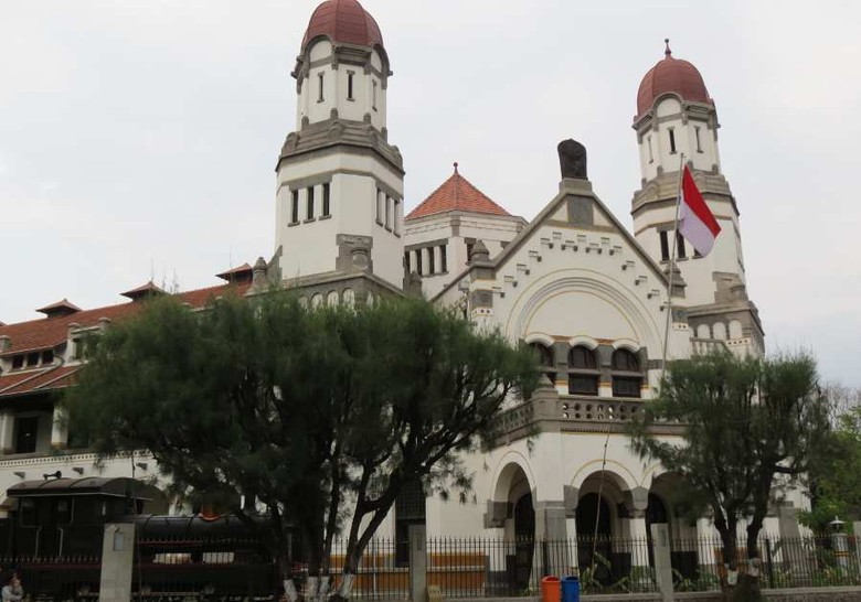 Lawang Sewu, kawasan wisata favorit yang dapat para pemudik datangi di Semarang (Fitraya/detikTravel) Lawang Sewu, kawasan wisata favorit yang dapat para pemudik datangi di Semarang (Fitraya/detikTravel)