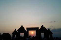 Candi Ratu Boko, Tempat Sempurna Abadikan Sunset di Yogyakarta