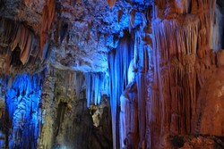 Gua Gong yang Cantik di Pacitan