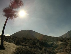 Ke Bromo, Yuk Sekalian Naik Gunung Batok!