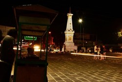 Liburan ke Kota Gudeg, Belum Lengkap Tanpa Singgah ke Tugu Jogja