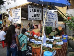 Ayo Berburu Kuliner Lawasan di Pasar Kangen Jogja 2016