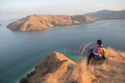 Menjelajahi Pulau Komodo, Seru Banget!