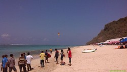 Santai Dulu di Pantai Pandawa, Bali